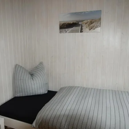 Duemmerglueck Gemuetliches Und Im Skandinavischen Still Holiday home Lembruch